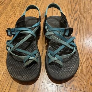 Women’s Chacos size 9